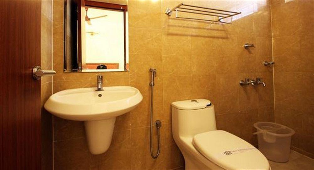 Hotel The Gopinivas Grand à Kânyâkumârî Extérieur photo