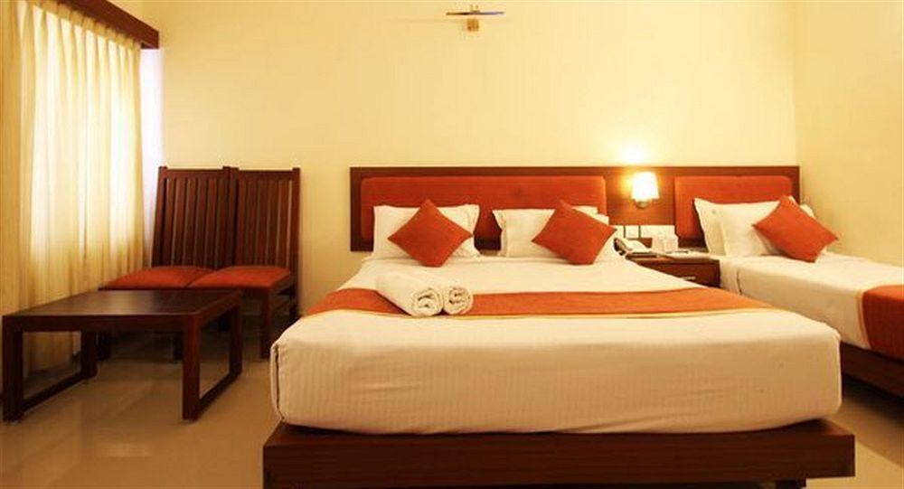 Hotel The Gopinivas Grand à Kânyâkumârî Extérieur photo
