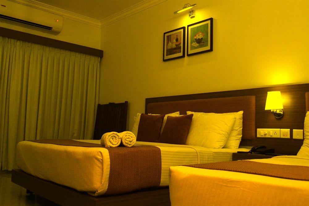Hotel The Gopinivas Grand à Kânyâkumârî Extérieur photo