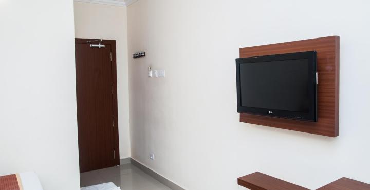 Hotel The Gopinivas Grand à Kânyâkumârî Extérieur photo